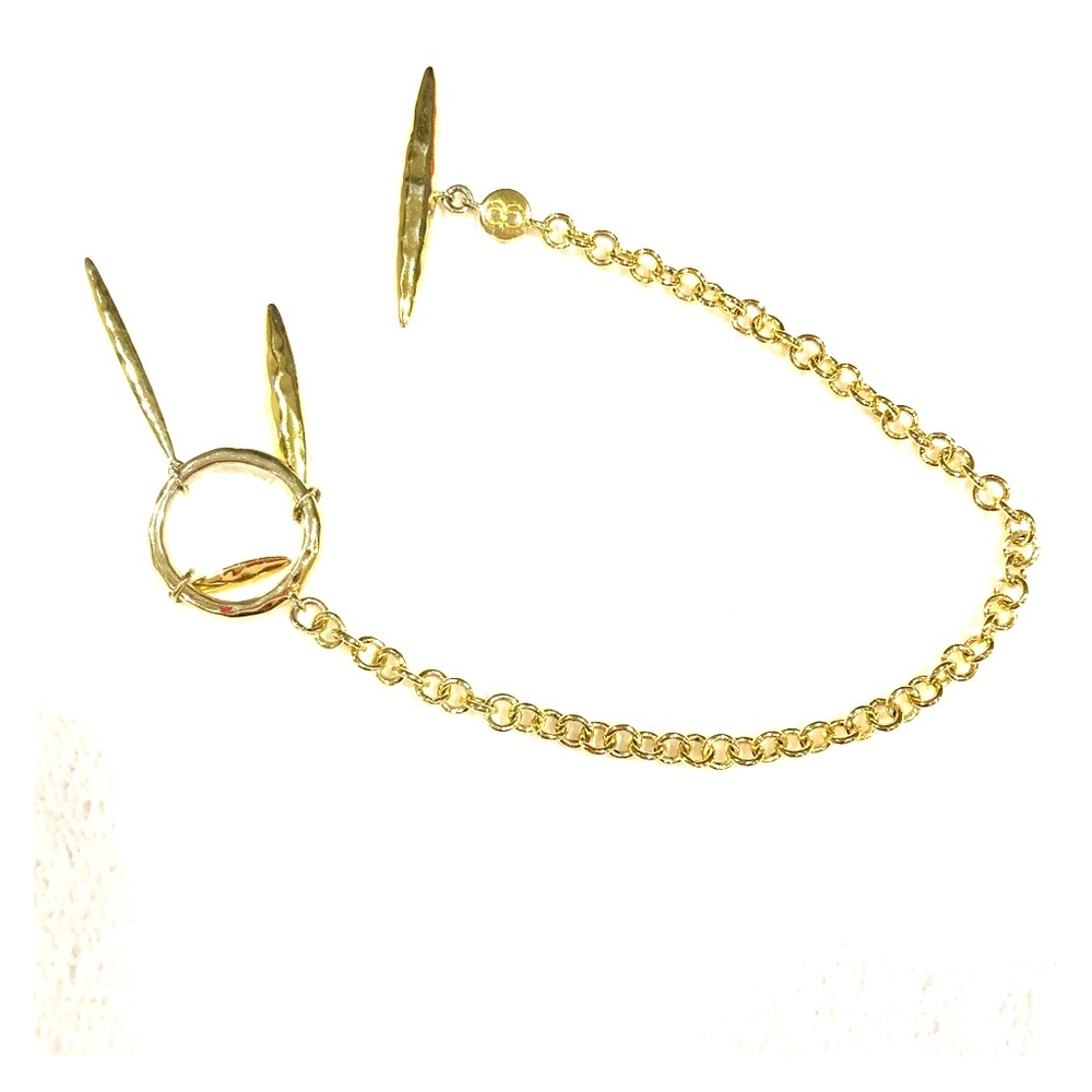 Gold gorjana Nora toggle bracelet